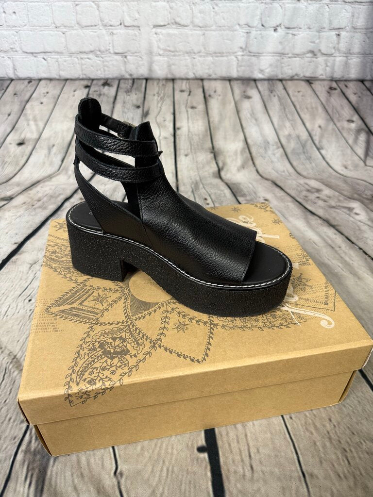 Free People Hallie Platform