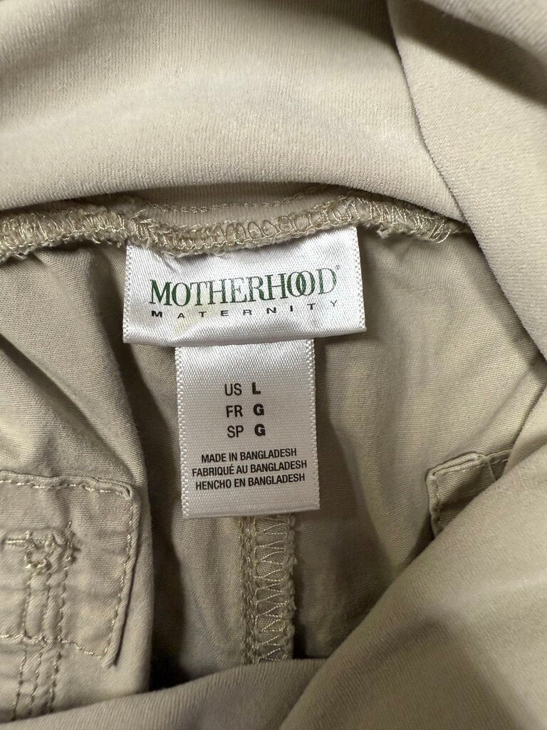 "Motherhood Maternity" Beige Shorts