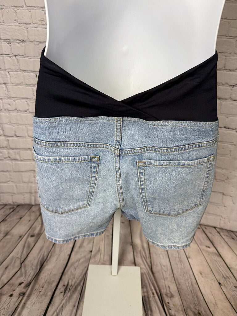 "Isabel Maternity" Light Denim Shorts