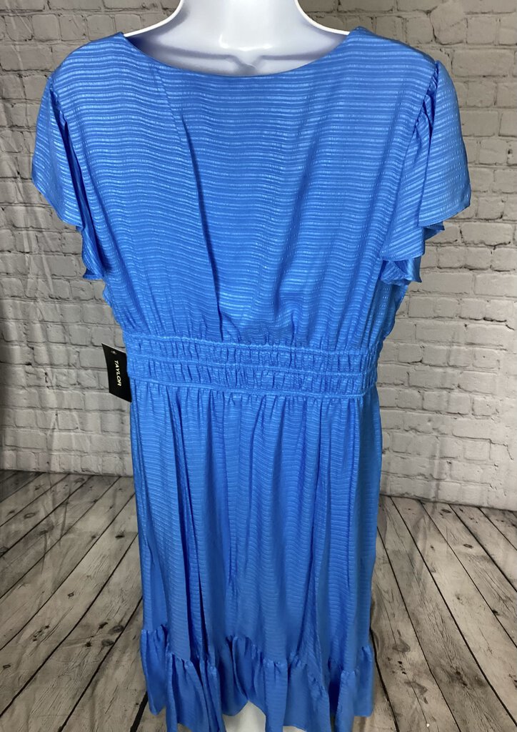 NWT Taylor Dress Lite Blue