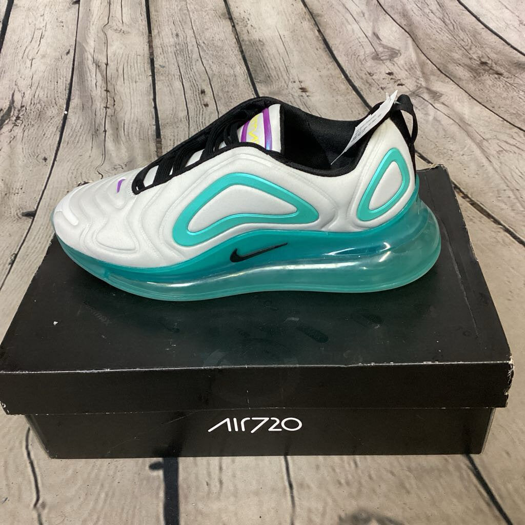 NWT Nike Air Max 720