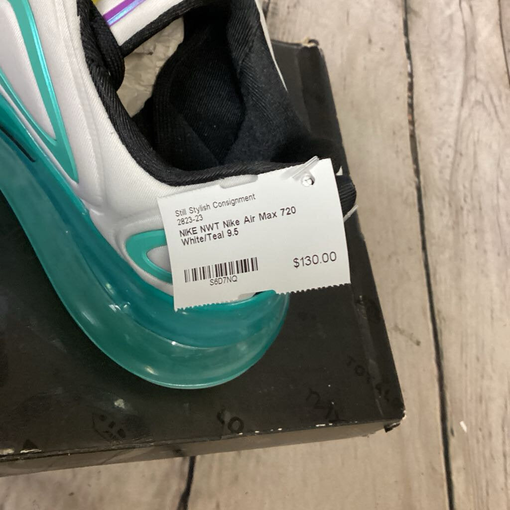 NWT Nike Air Max 720