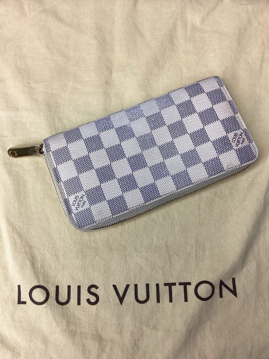 Louis Vuitton Damier Zippy Wallet - Authentic