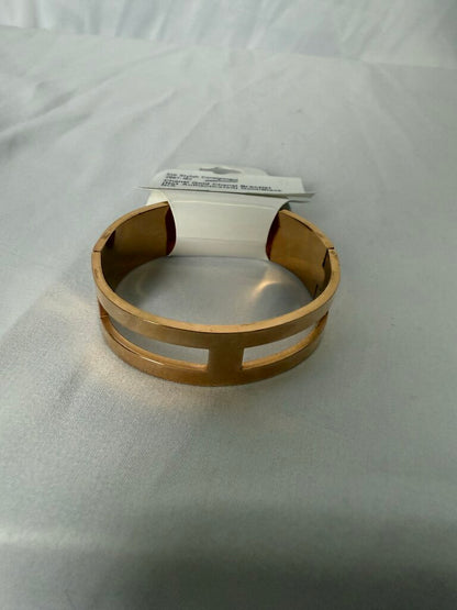 Gold Chanel Bracelet (Not Authenticated)
