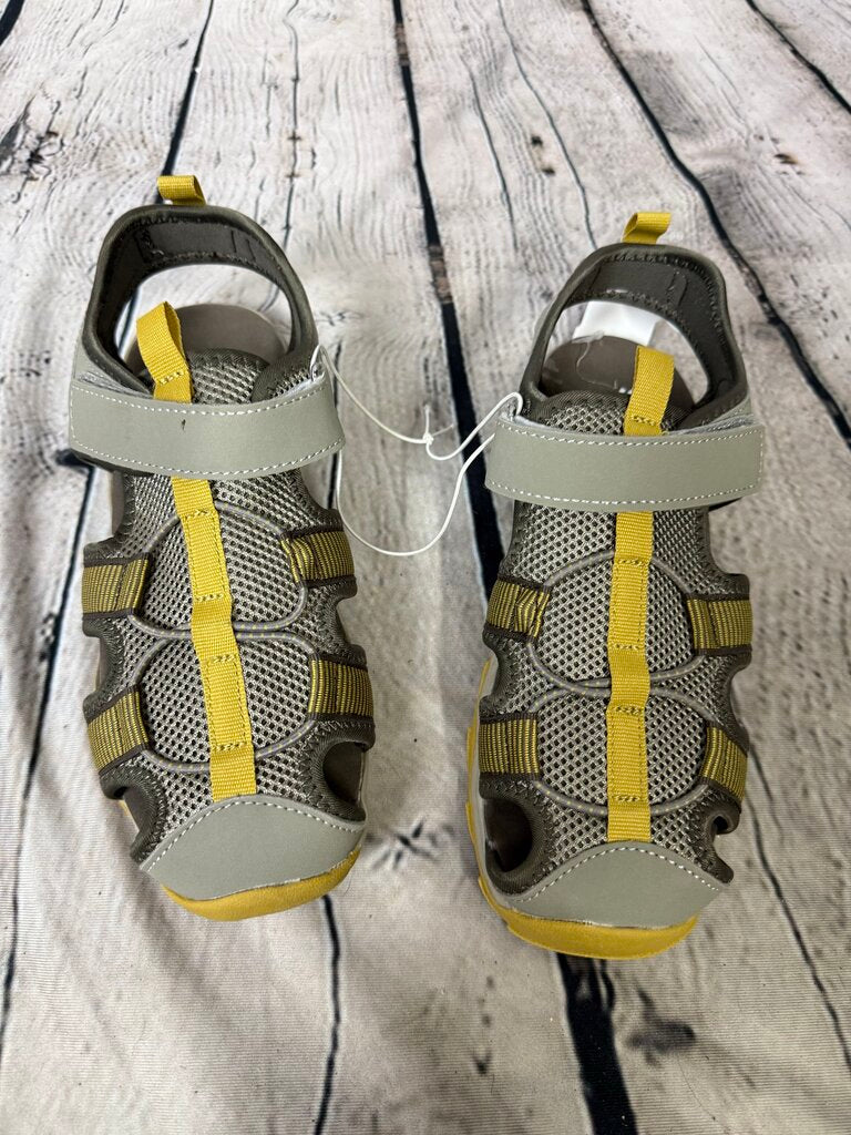 NWT Hiking Sandals