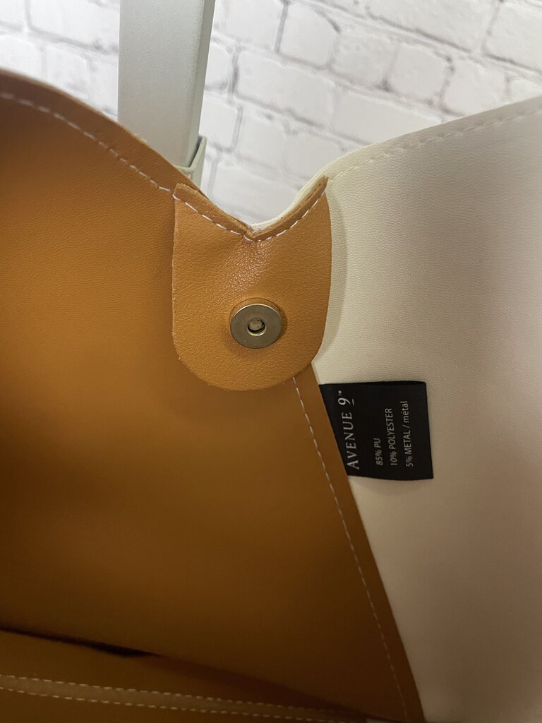 "Avenue 9" Hobo Style Purse